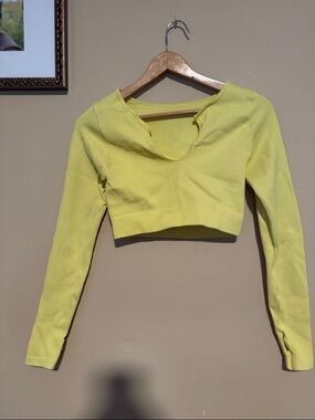 Cropped Long-Sleeve & leggings Ribbed Top in Lemon Yellow